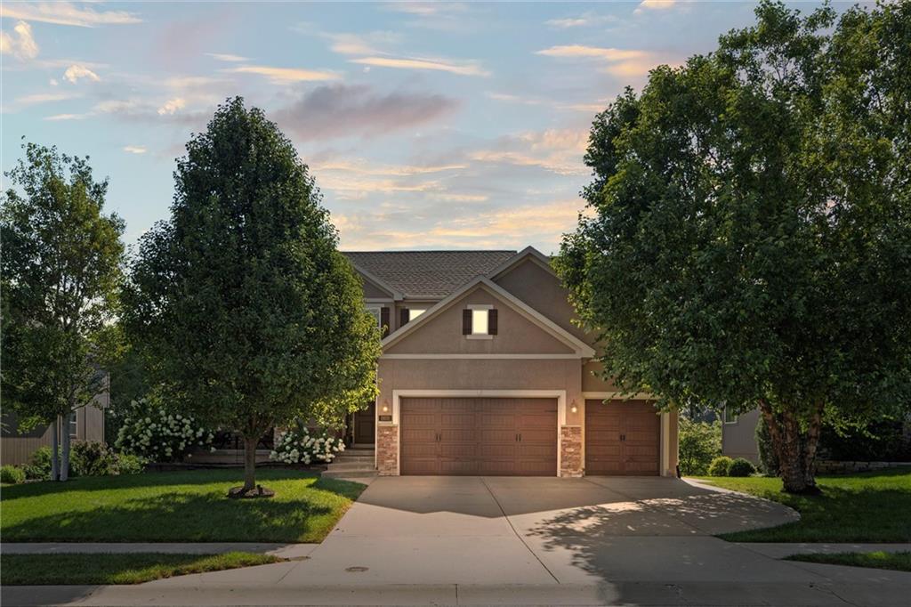Listing Photo MLS #HMS2567665