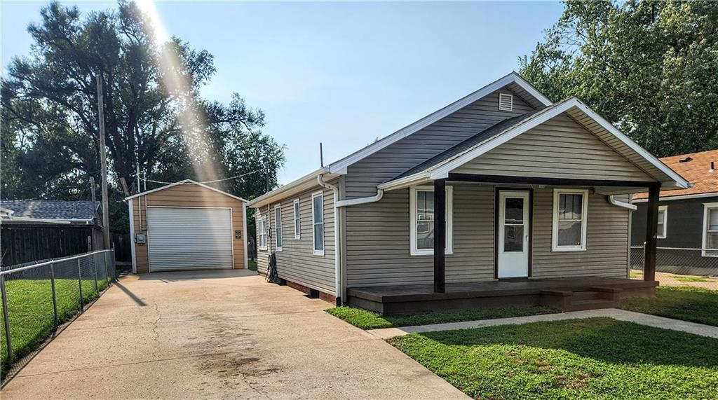 Listing Photo MLS #HMS2567702