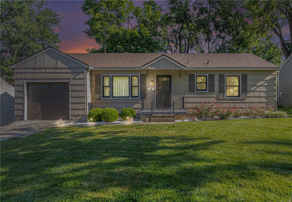 Listing Photo MLS #HMS2567729