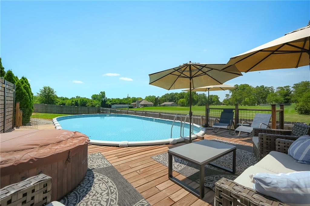 Listing Photo MLS #HMS2567730