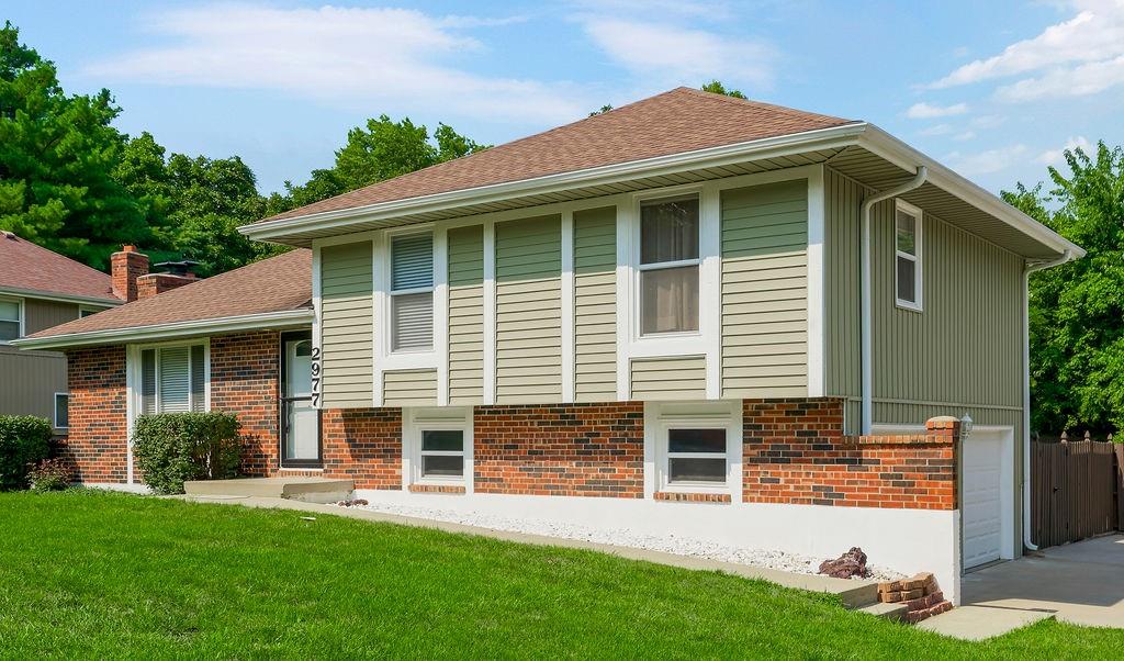 Listing Photo MLS #HMS2567787