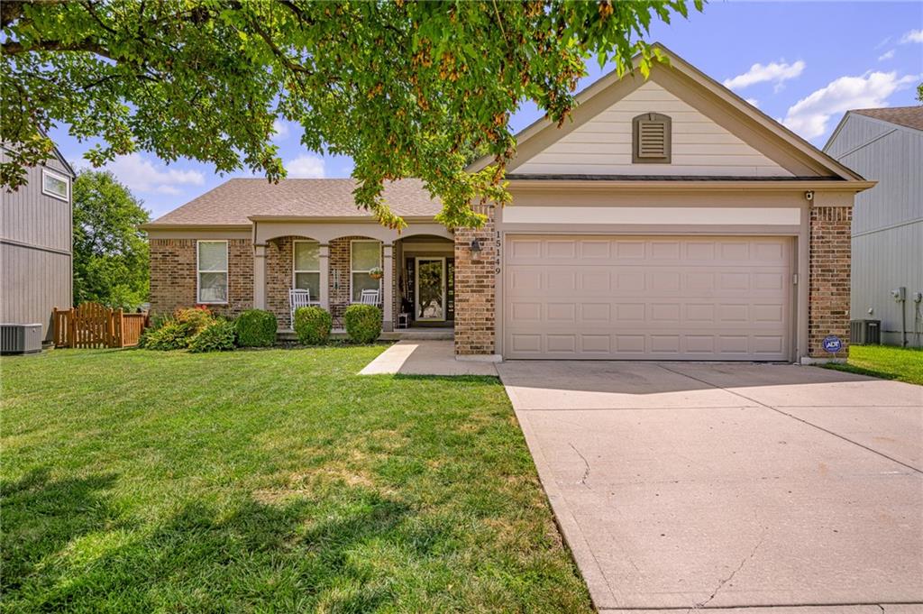Listing Photo MLS #HMS2567865