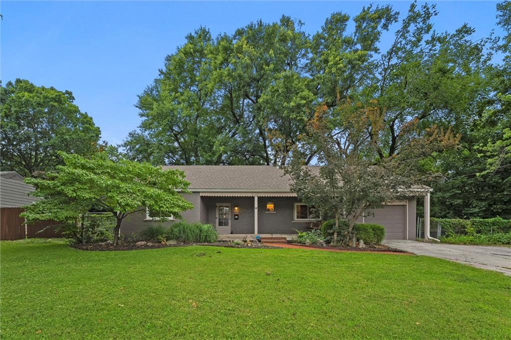 Listing Photo MLS #HMS2567883