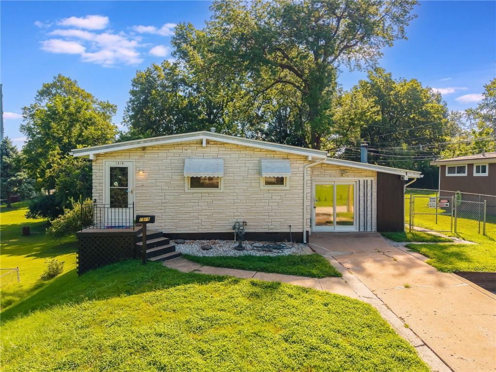 Listing Photo MLS #HMS2567944