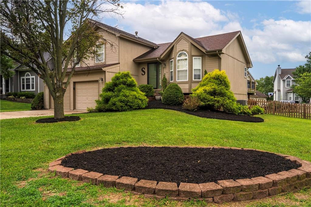 Listing Photo MLS #HMS2567984