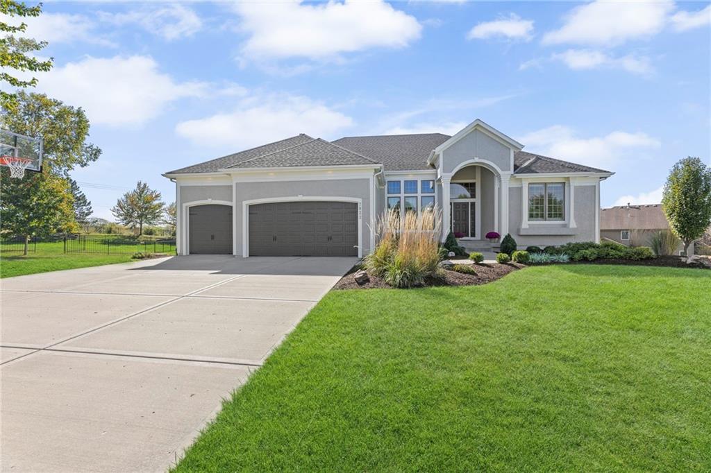 Listing Photo MLS #HMS2568154