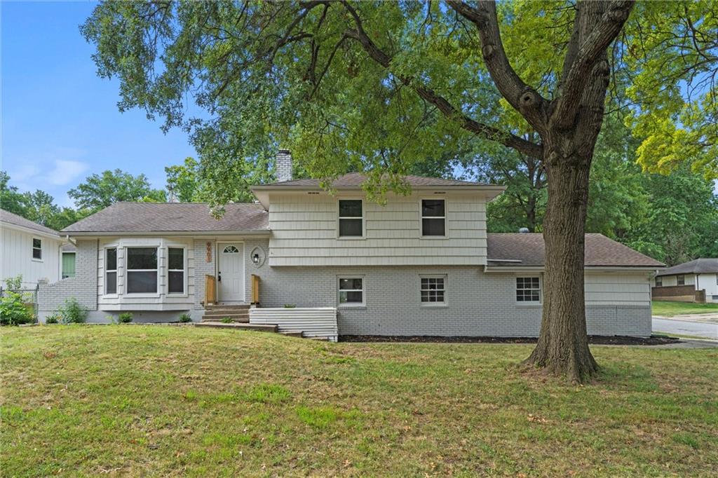 Listing Photo MLS #HMS2568303