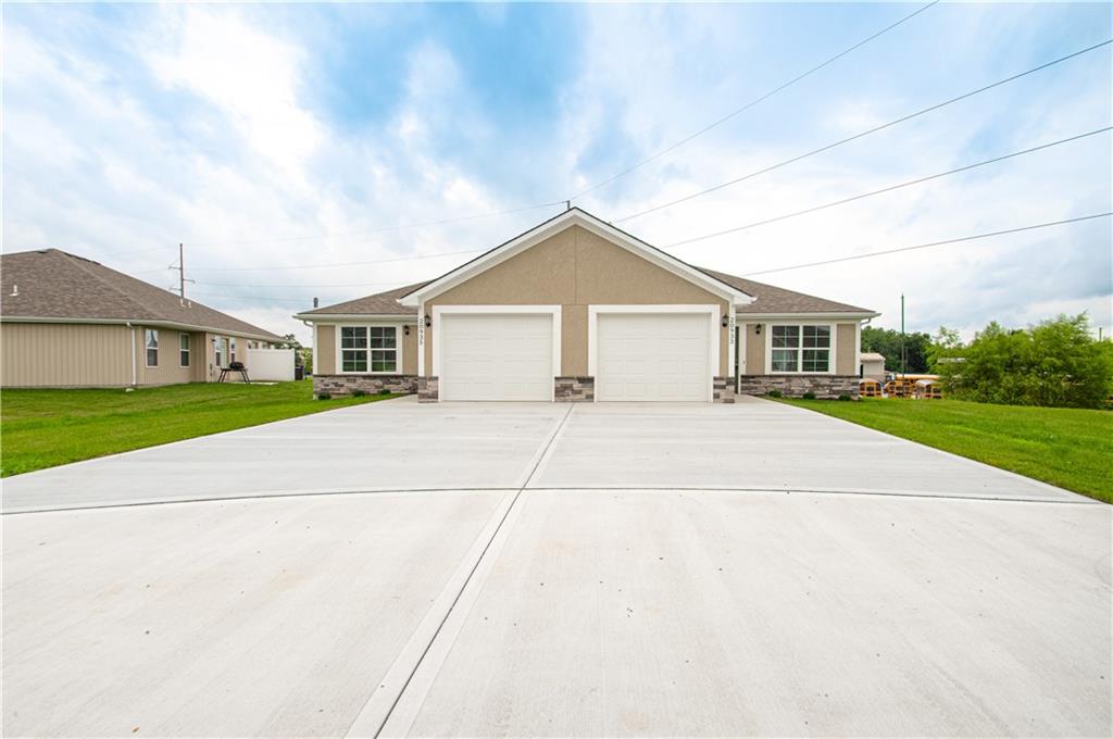 Listing Photo MLS #HMS2568367
