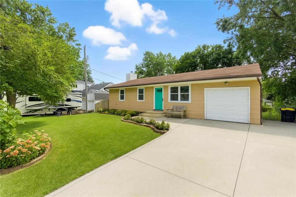 Listing Photo MLS #HMS2568392