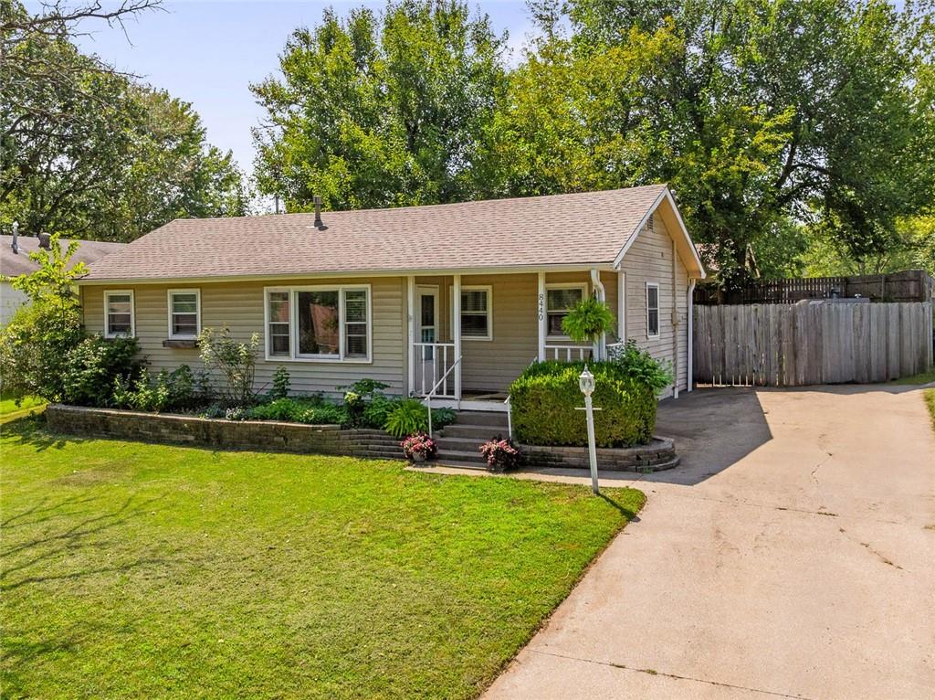 Listing Photo MLS #HMS2568415