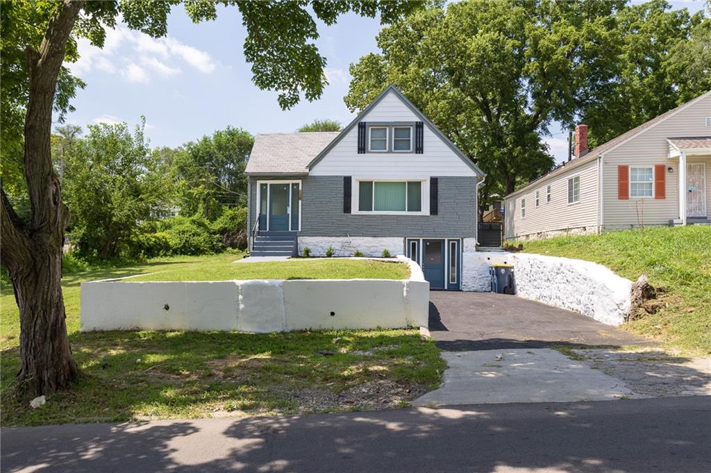 Listing Photo MLS #HMS2568523