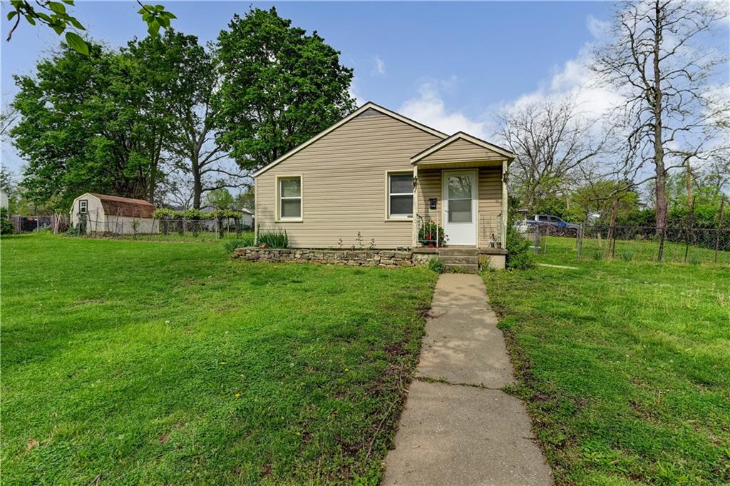 Listing Photo MLS #HMS2568556