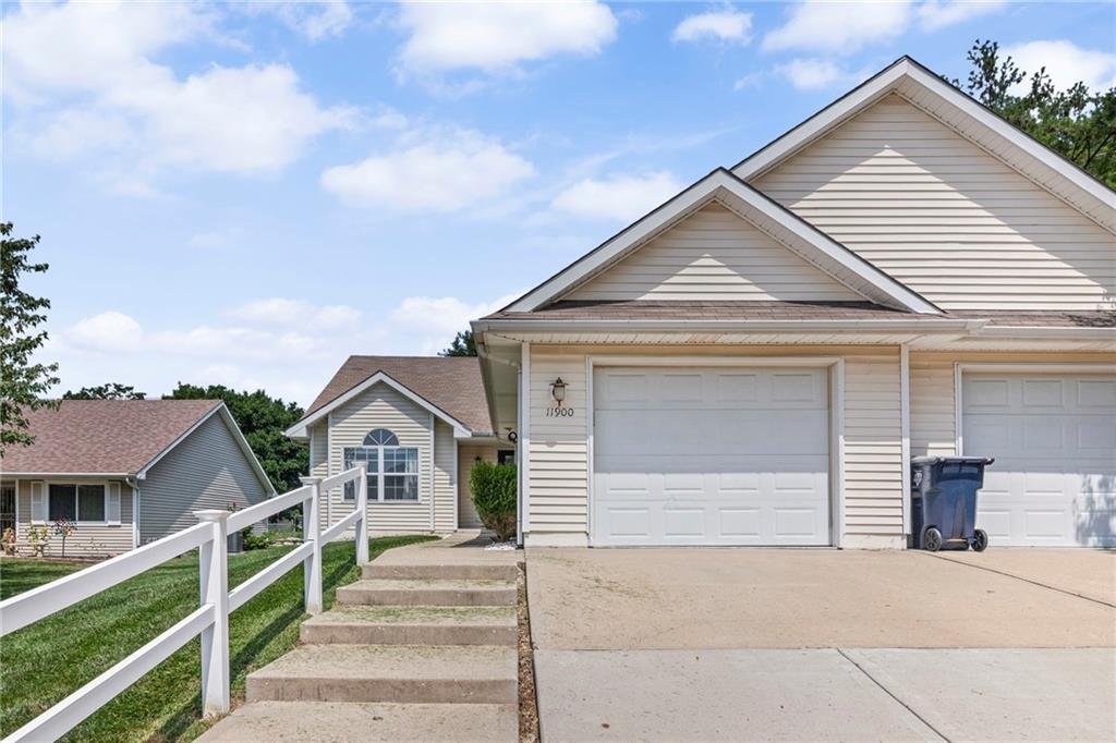 Listing Photo MLS #HMS2568624