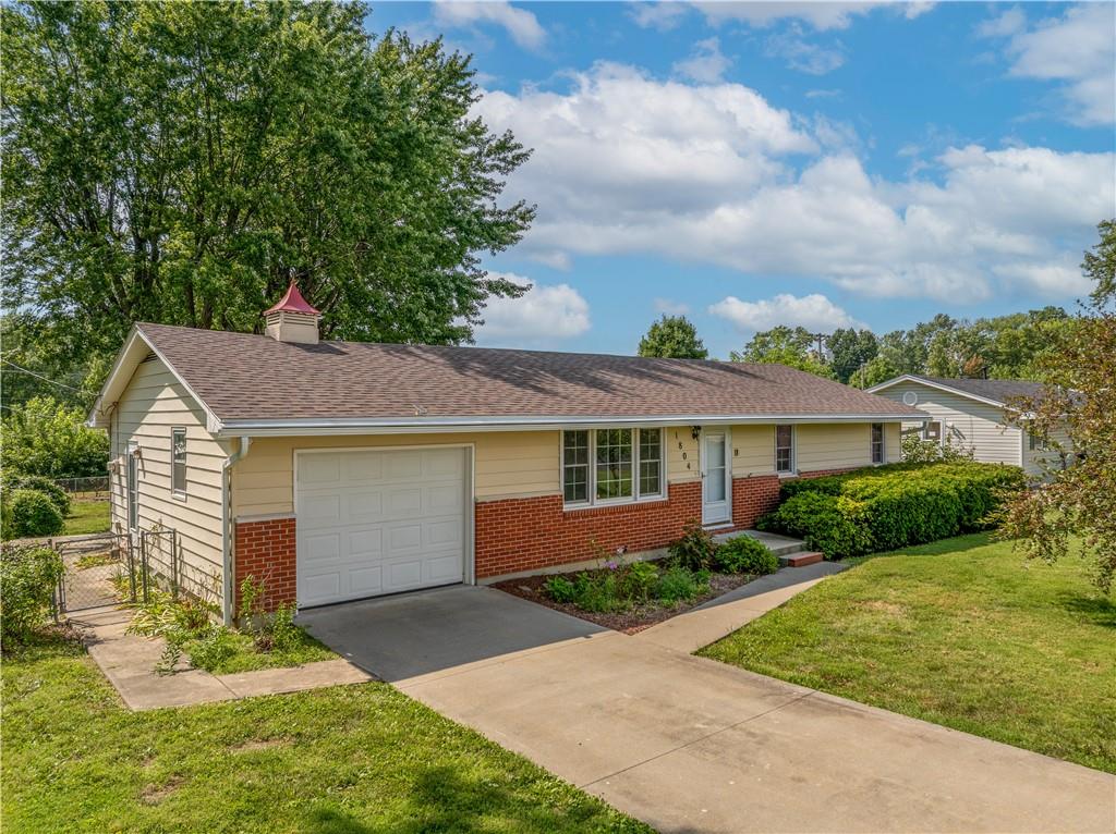 Listing Photo MLS #HMS2568657