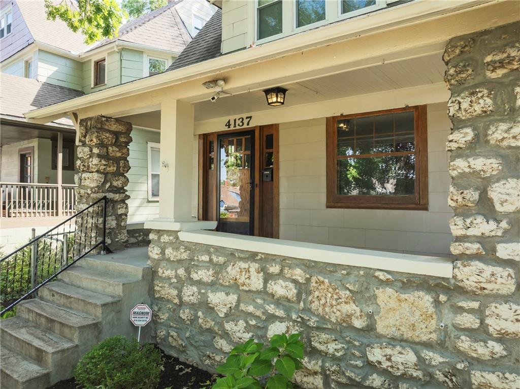 Listing Photo MLS #HMS2568841