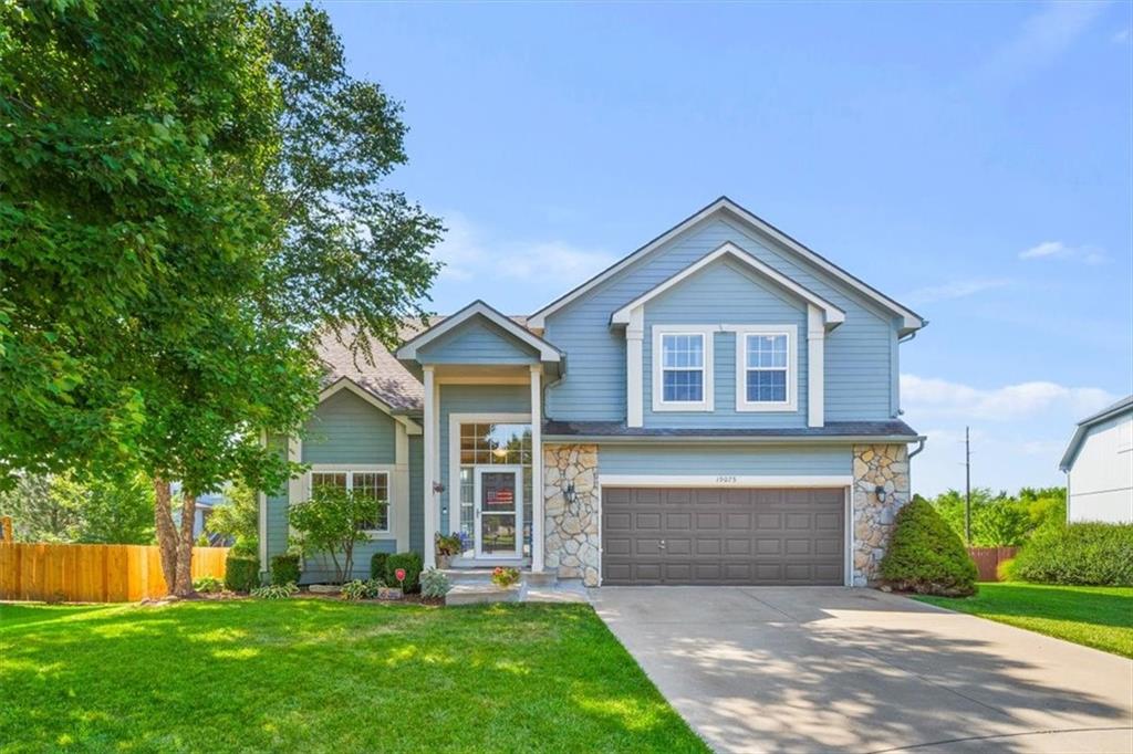 Listing Photo MLS #HMS2568884