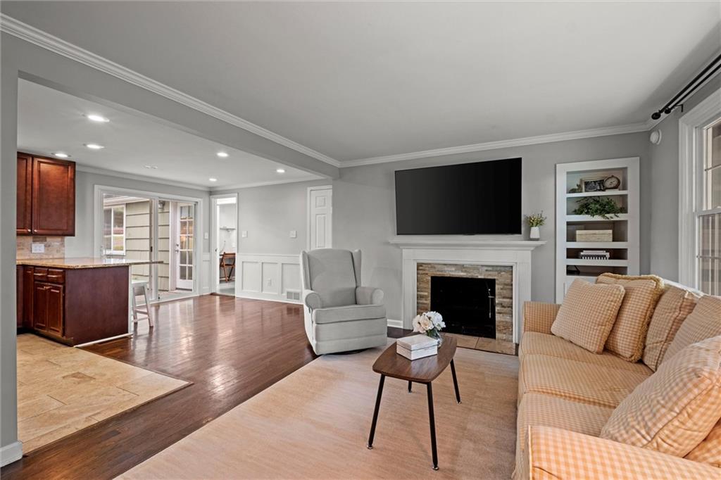 Listing Photo MLS #HMS2568933