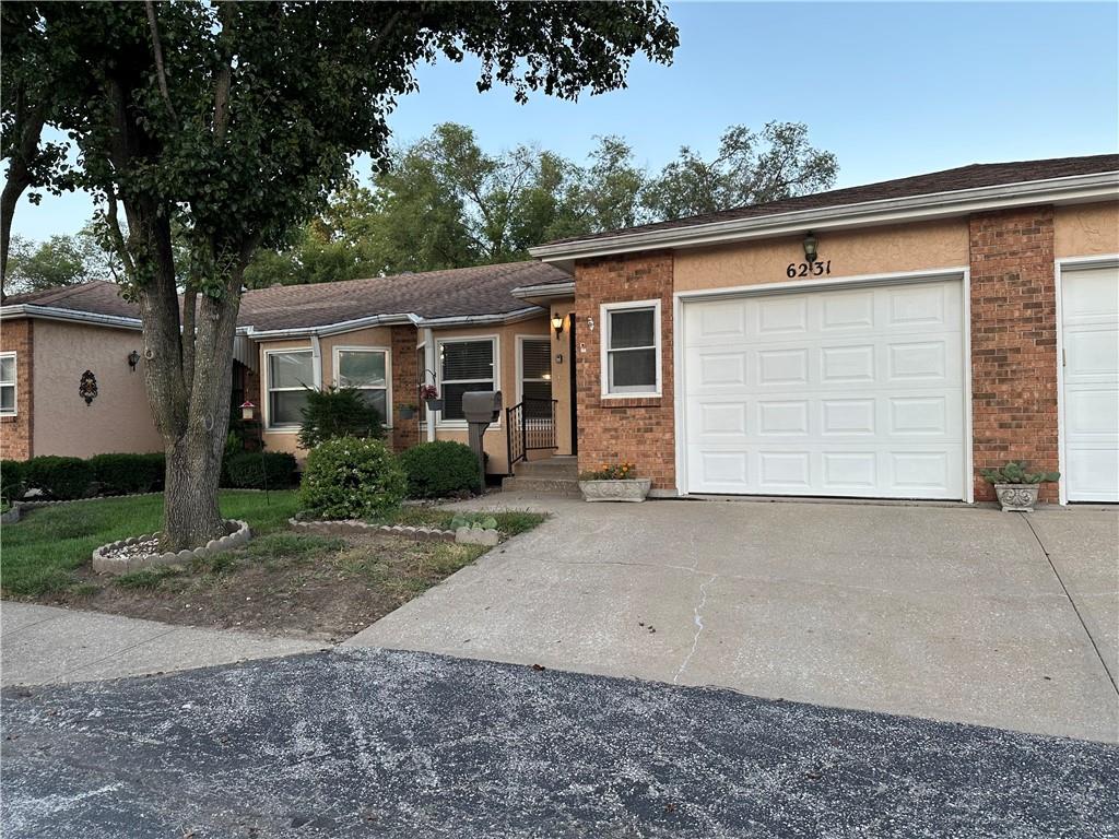 Listing Photo MLS #HMS2568955