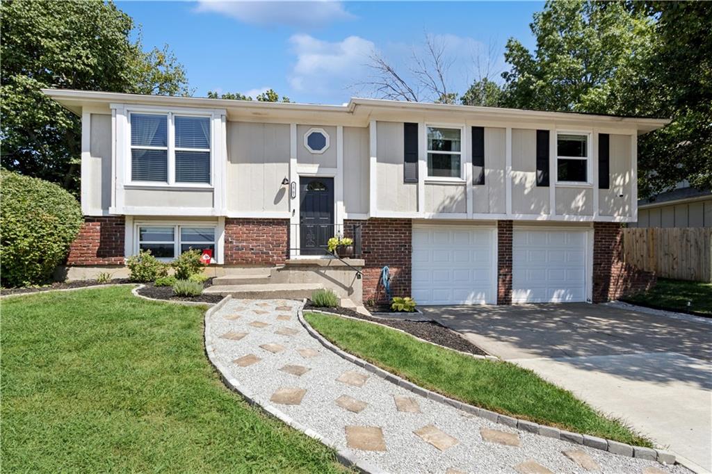 Listing Photo MLS #HMS2569172