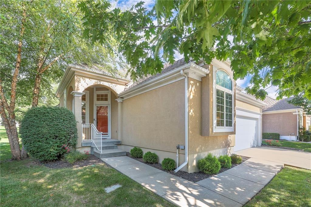 Listing Photo MLS #HMS2569223