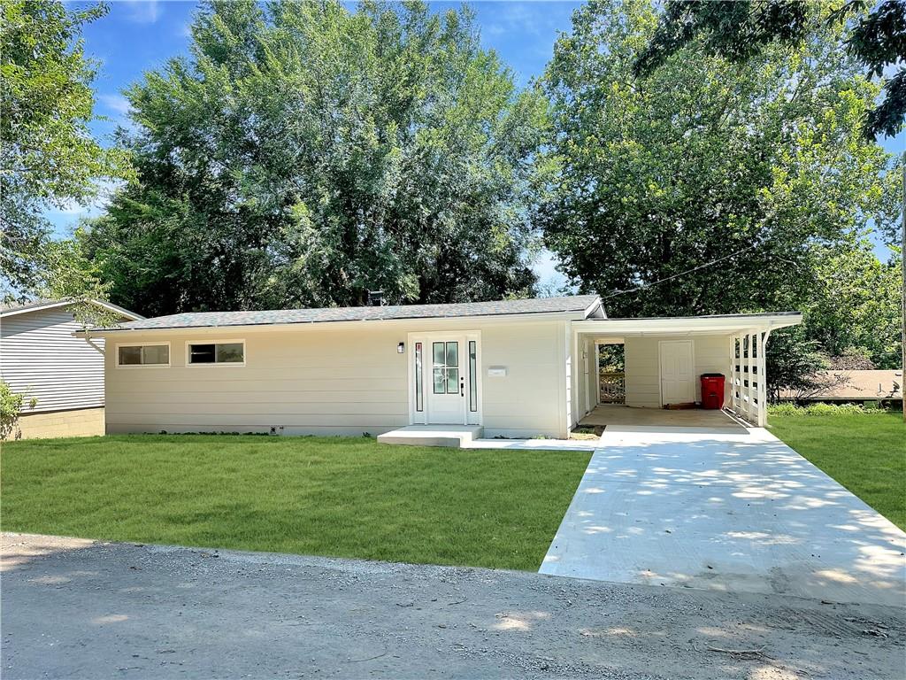 Listing Photo MLS #HMS2569523