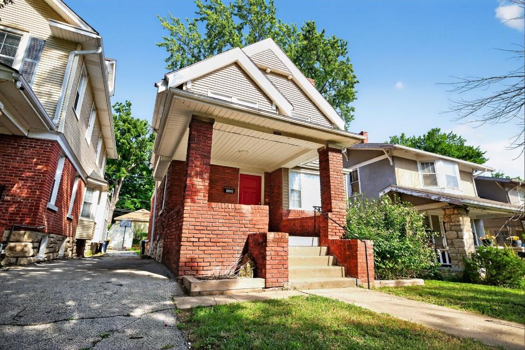 Listing Photo MLS #HMS2569696