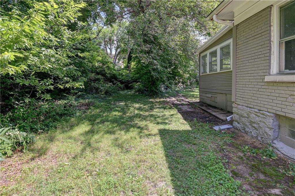 Listing Photo MLS #HMS2569808
