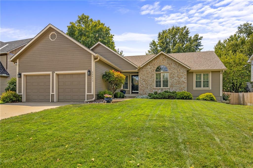 Listing Photo MLS #HMS2569847