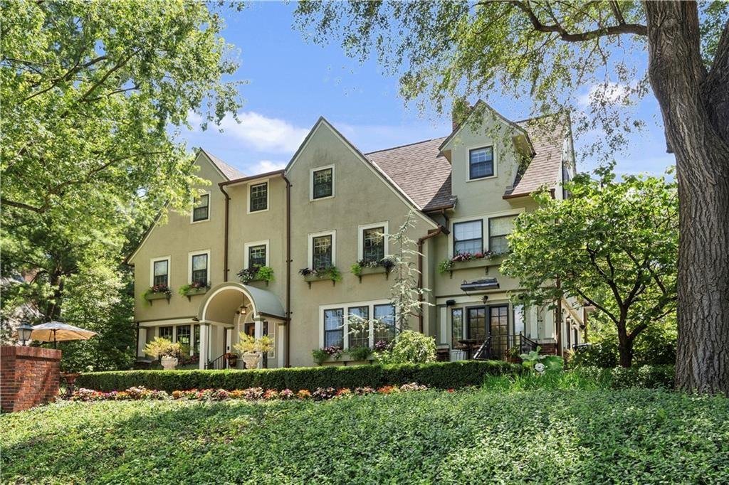 Listing Photo MLS #HMS2569874