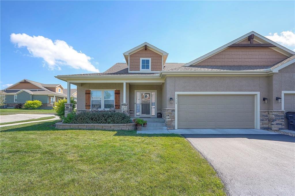 Listing Photo MLS #HMS2569970