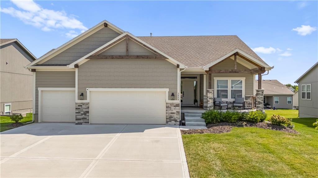 Listing Photo MLS #HMS2569986