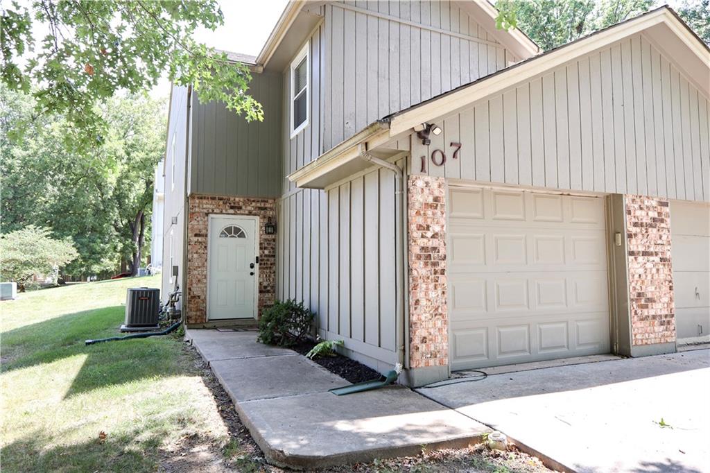 Listing Photo MLS #HMS2569997