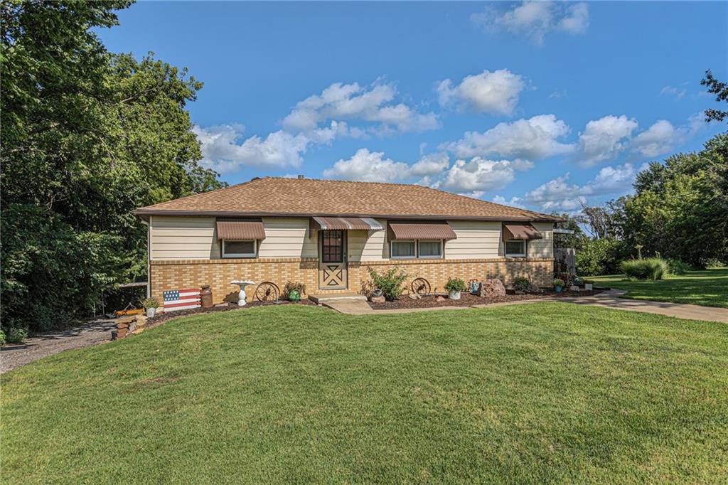 Listing Photo MLS #HMS2570168