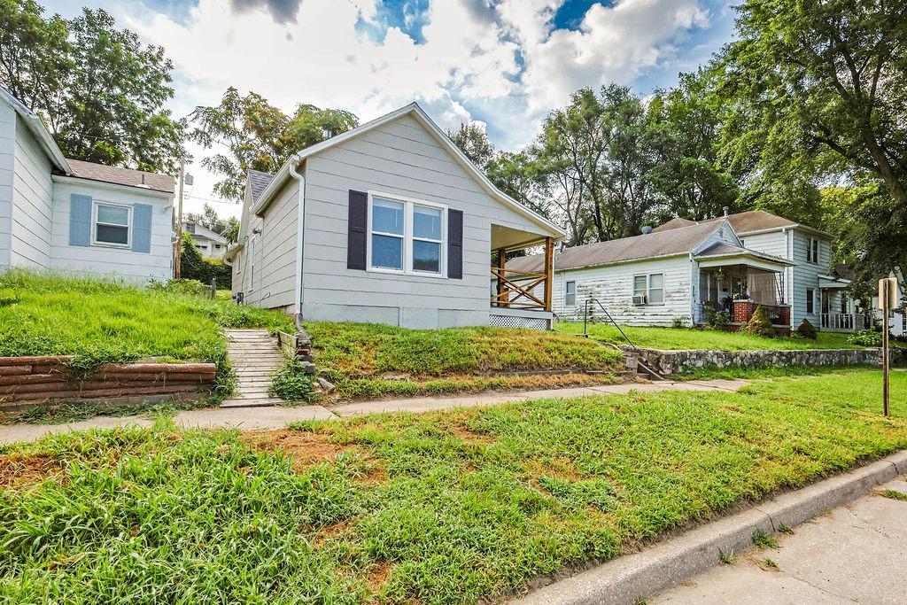 Listing Photo MLS #HMS2570269