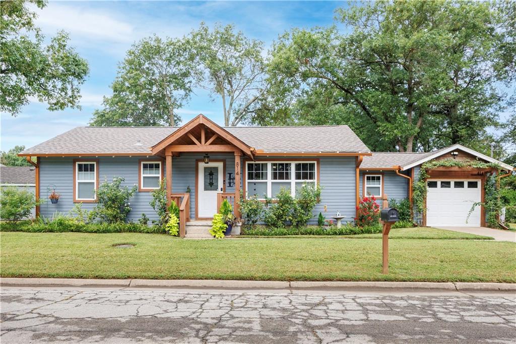 Listing Photo MLS #HMS2570293