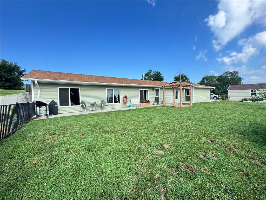 Listing Photo MLS #HMS2570329