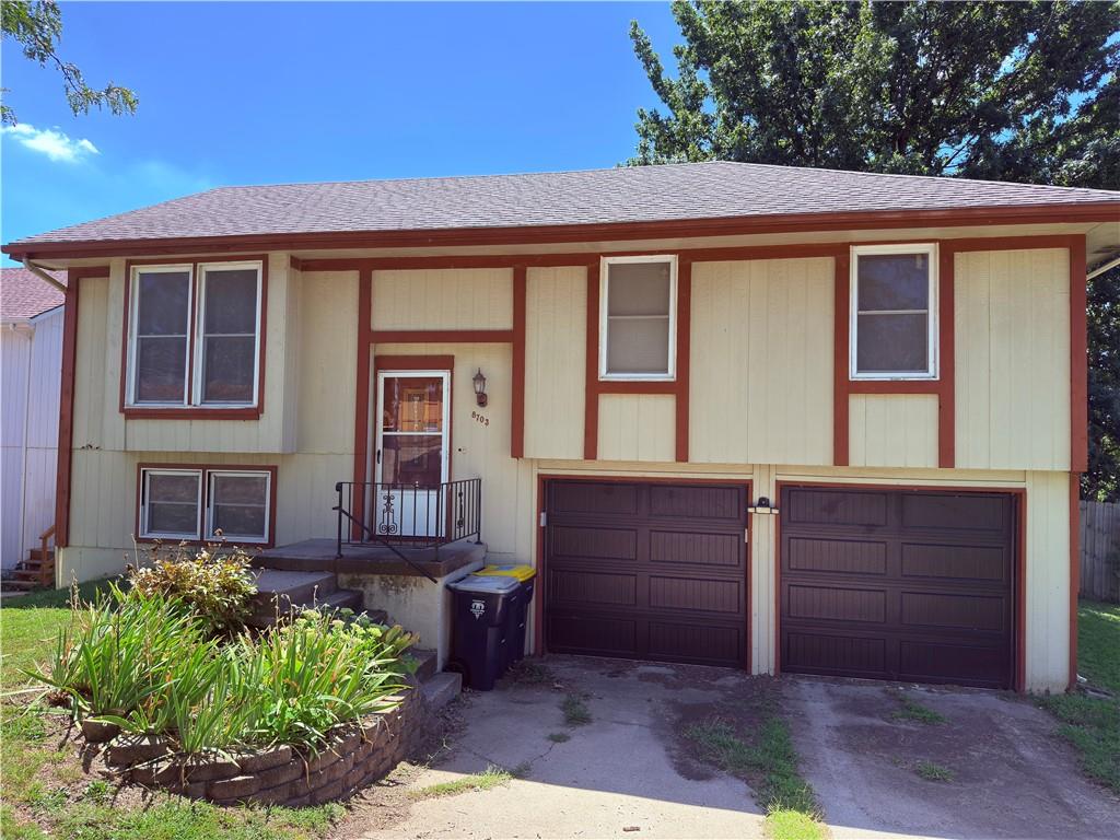 Listing Photo MLS #HMS2570355