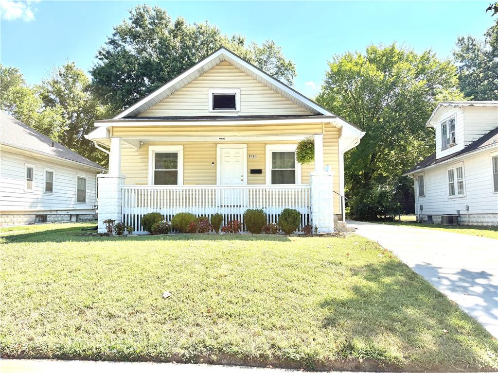 Listing Photo MLS #HMS2570445