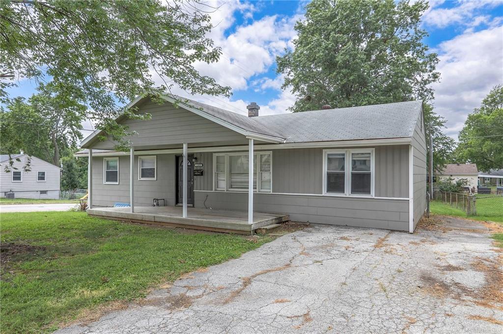 Listing Photo MLS #HMS2570548