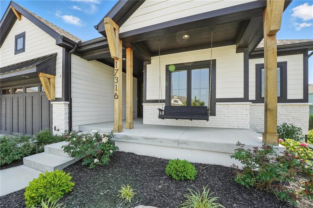 Listing Photo MLS #HMS2570625