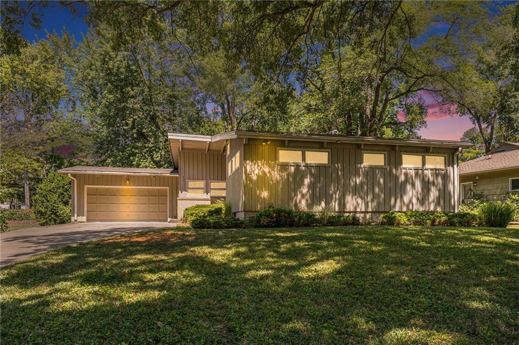Listing Photo MLS #HMS2570703