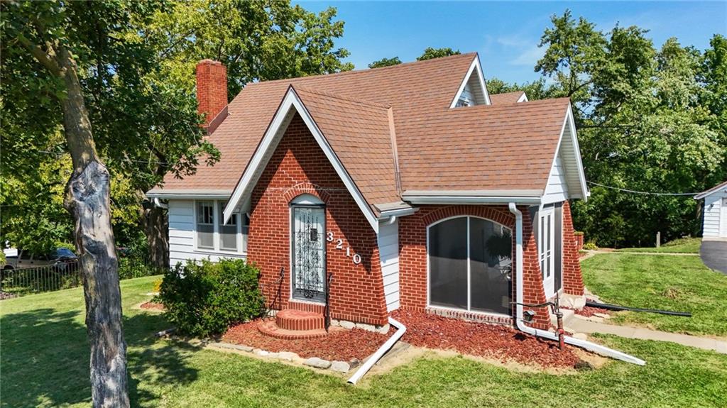 Listing Photo MLS #HMS2570782