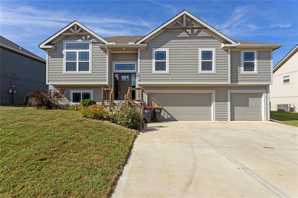 Listing Photo MLS #HMS2571066