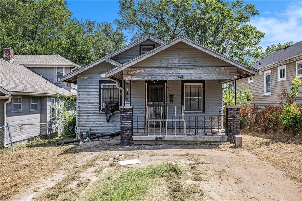 Listing Photo MLS #HMS2571089