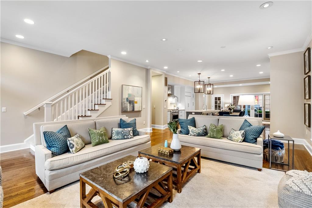 Listing Photo MLS #HMS2571171