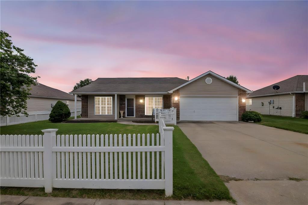 Listing Photo MLS #HMS2571198
