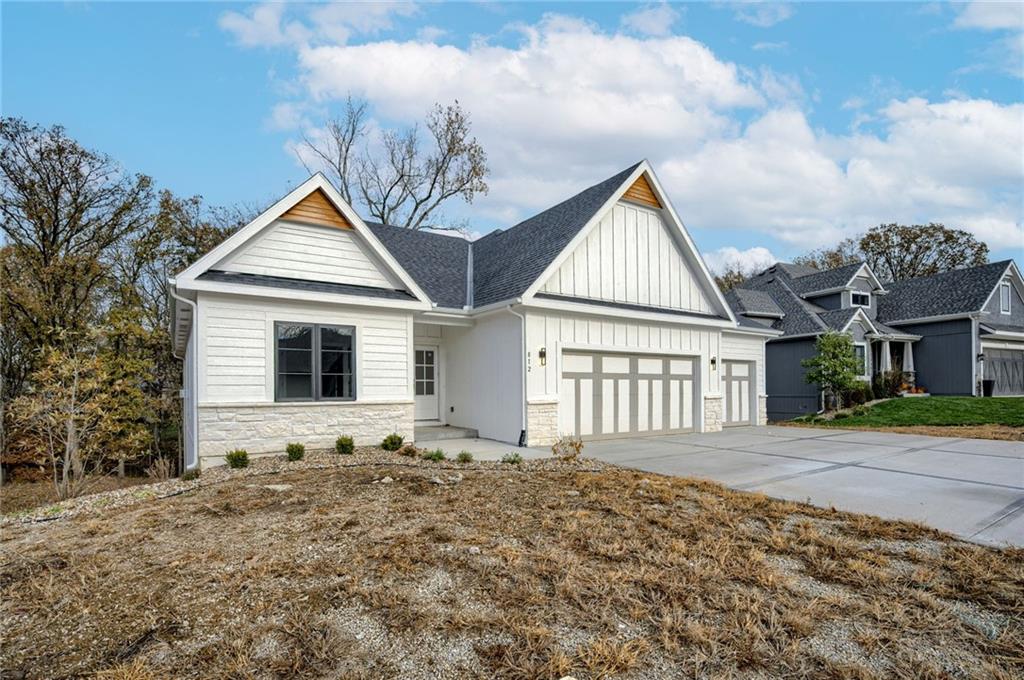 Listing Photo MLS #HMS2571202