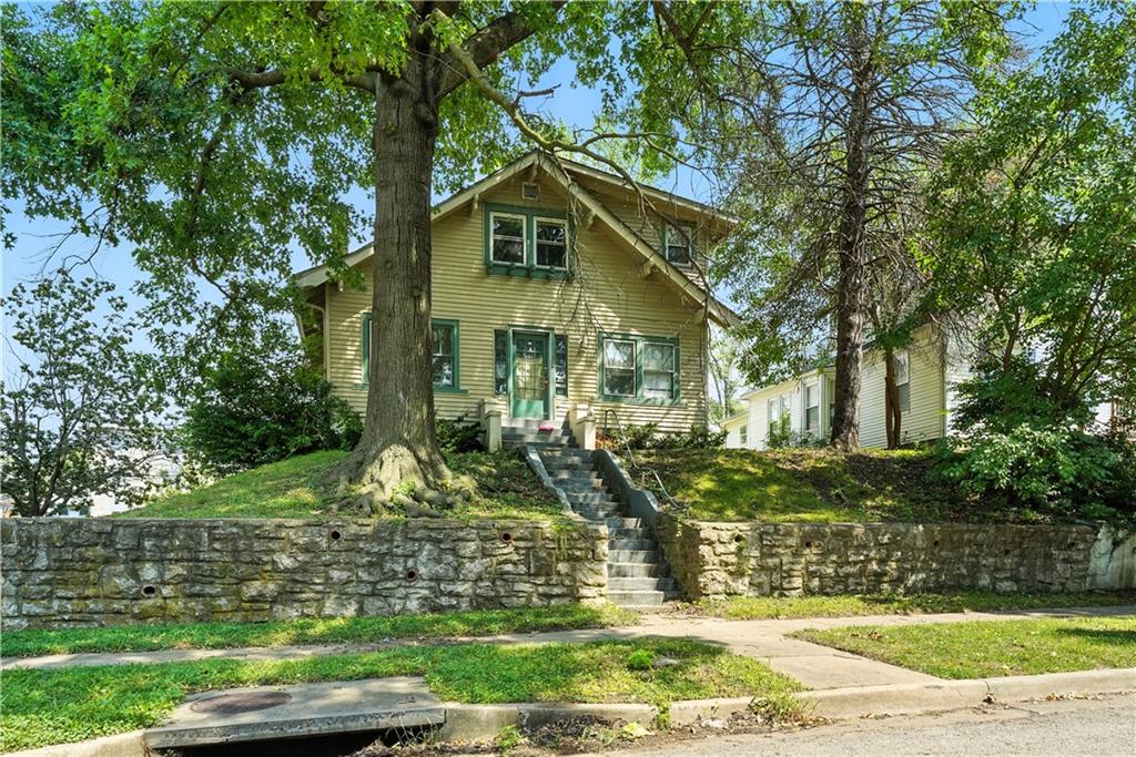 Listing Photo MLS #HMS2571205