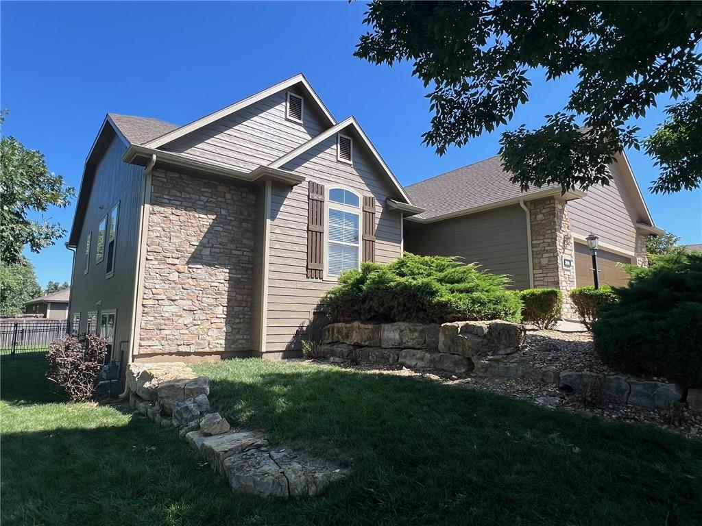 Listing Photo MLS #HMS2571243