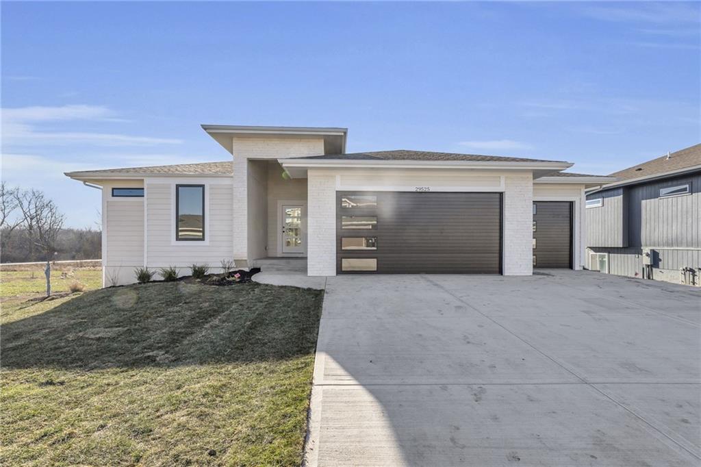 Listing Photo MLS #HMS2571330